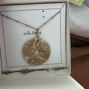 Filigree Pendant- Botanical